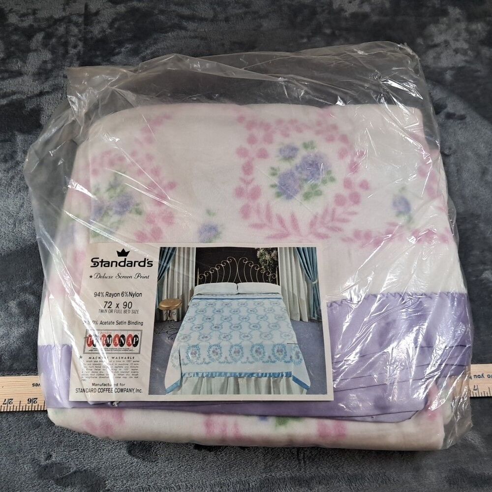 NIP Rare  Standard Coffee Company Floral Satin Trimmed Blanket Pink Purple...
